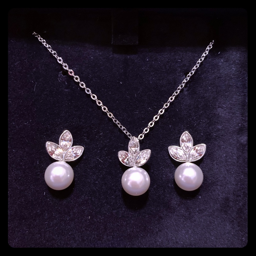 Swarovski 3 piece pearl set